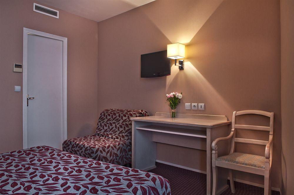 Hotel Eugenie Paris Bagian luar foto